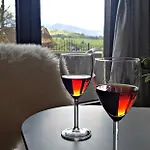 Melania Chalet *