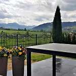 Melania Chalet